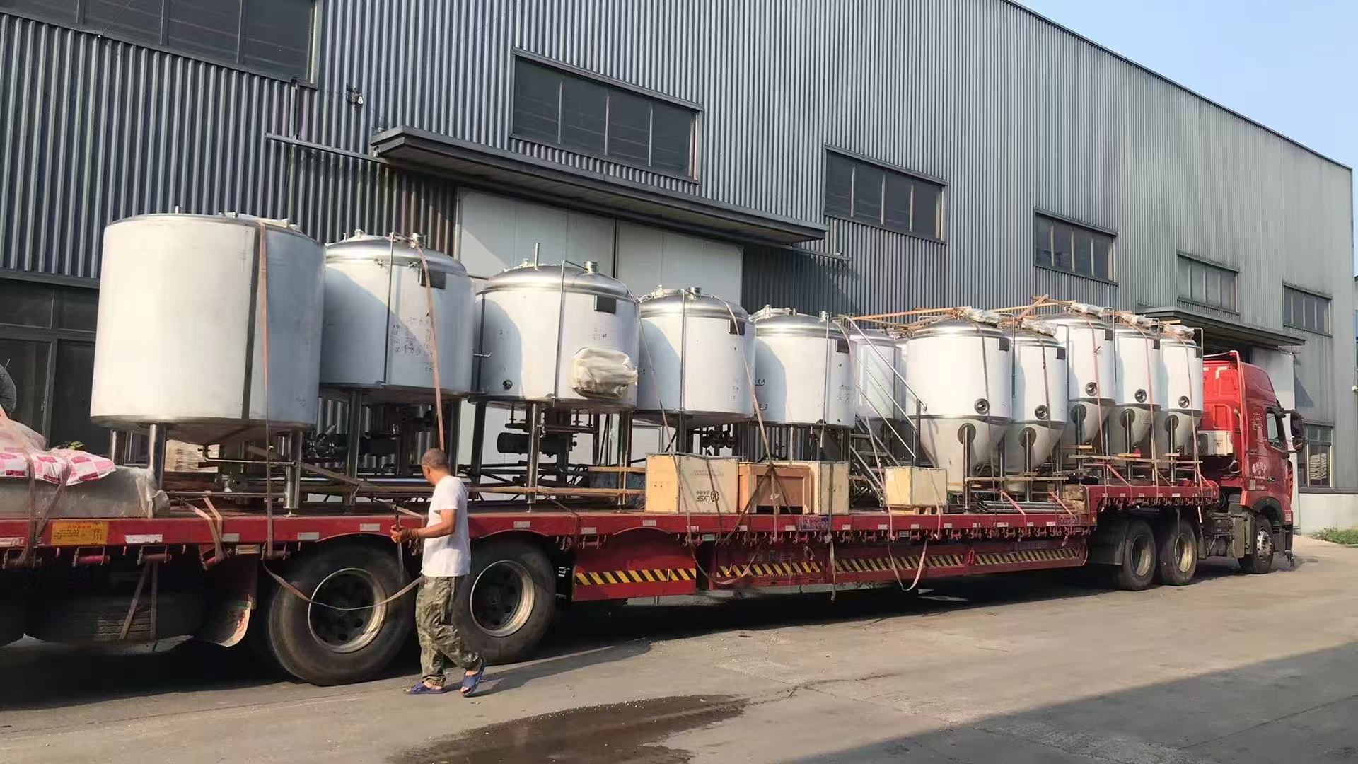 临渭精酿啤酒设备厂—精酿啤酒设备制造：传承工艺与创新科技的交融